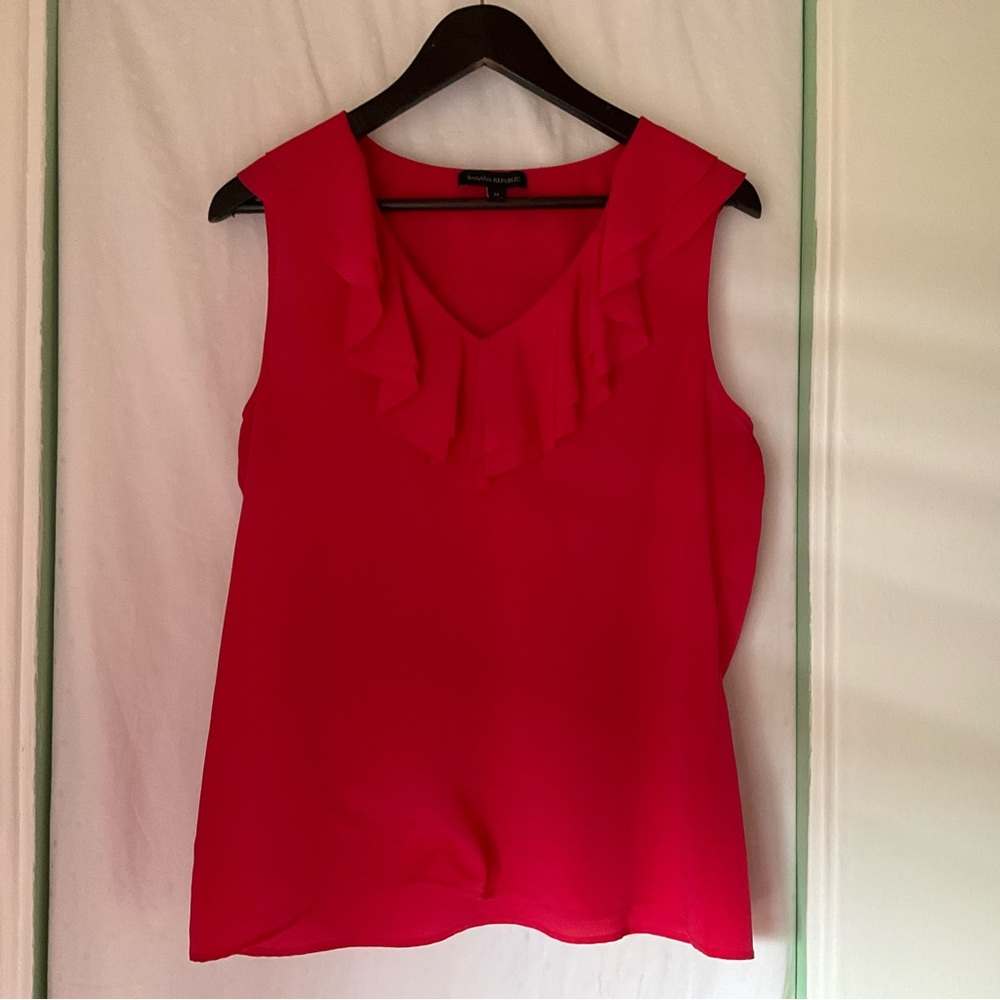 Banana Republic V-Neck Ruffle Blouse | Size M